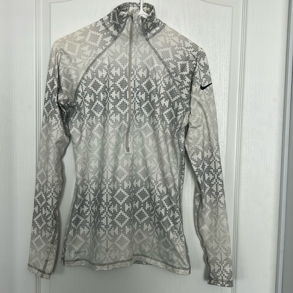 Nike Pro Dri-Fit pullover- Medium